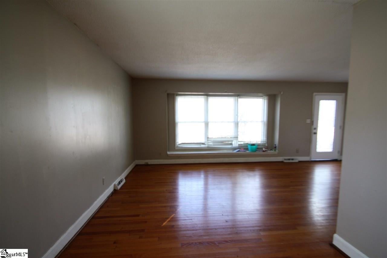 100 Lancer Court, Spartanburg, SC 29301