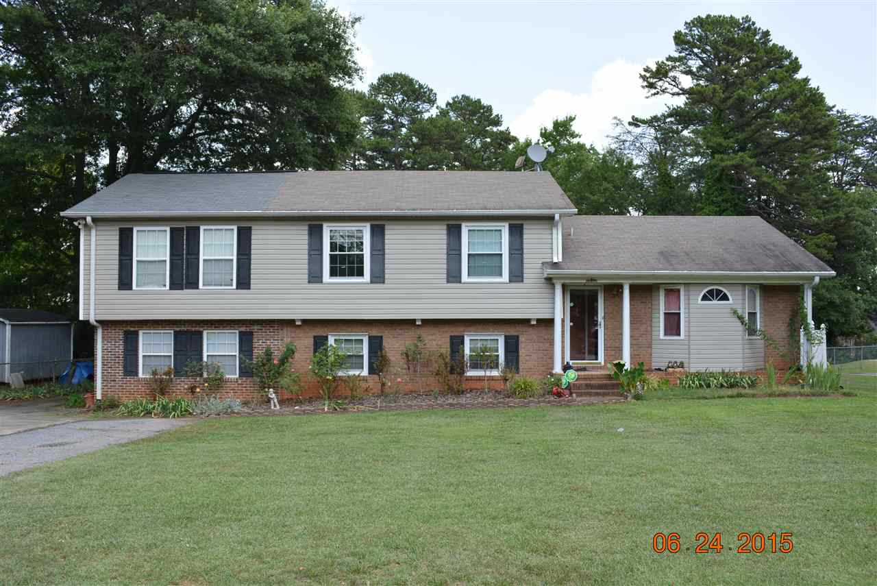 220 Sheffield Drive, Spartanburg, SC 29301