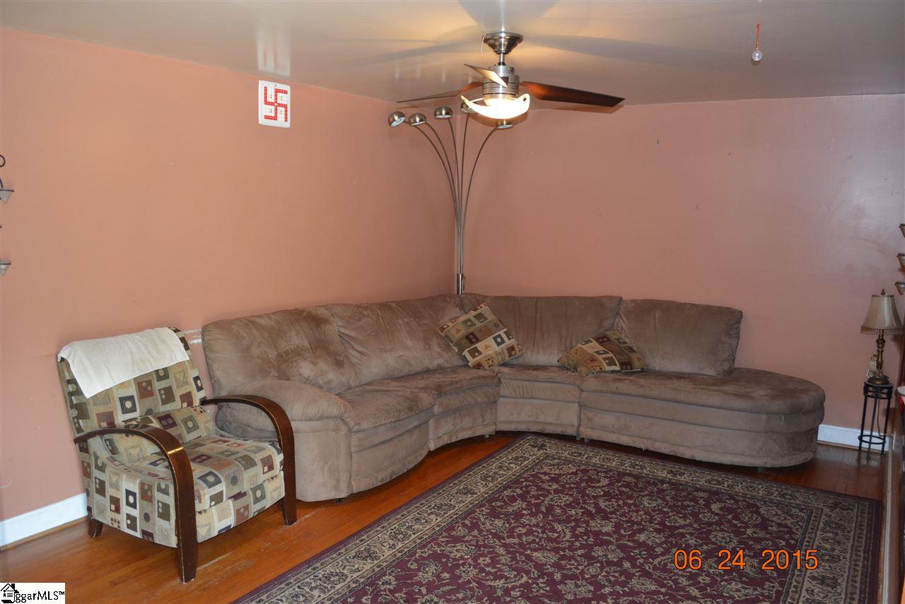220 Sheffield Drive, Spartanburg, SC 29301