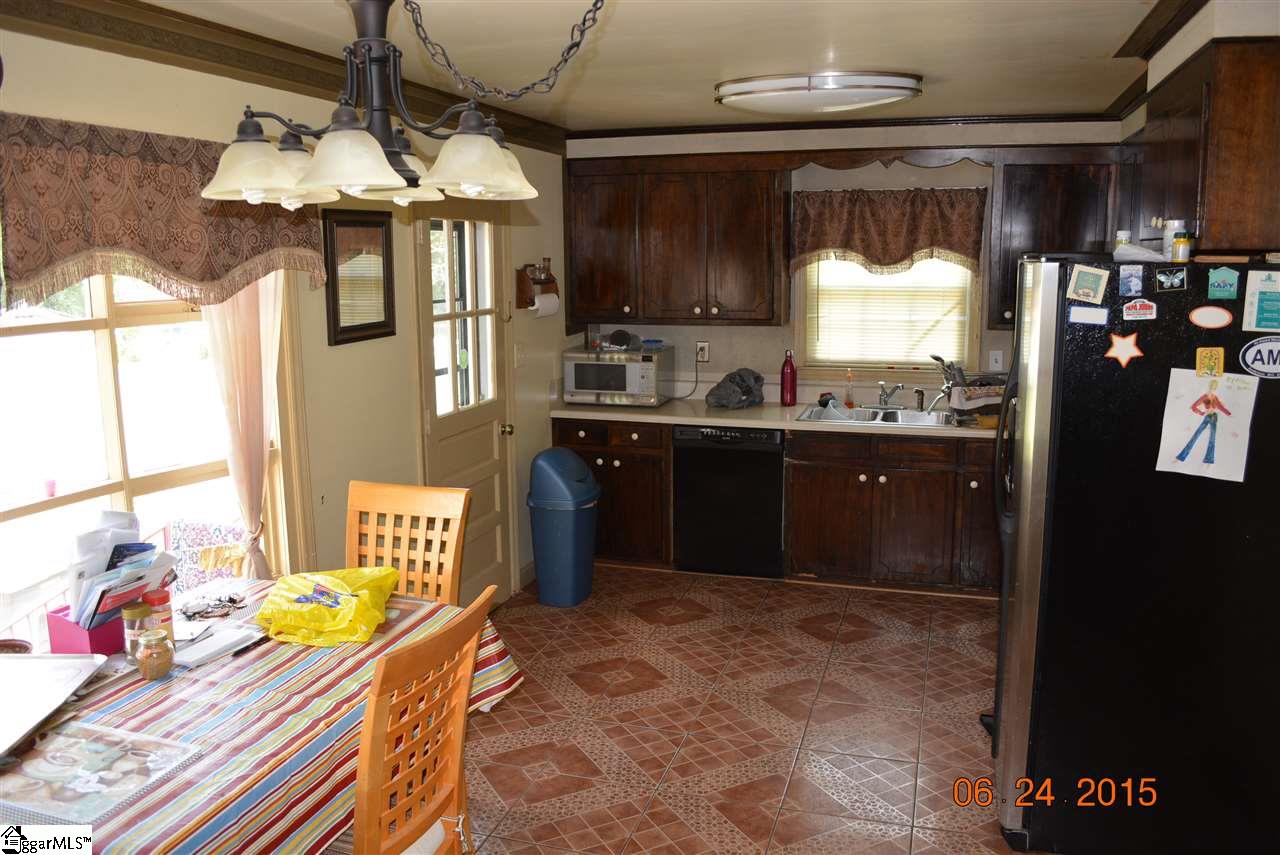 220 Sheffield Drive, Spartanburg, SC 29301