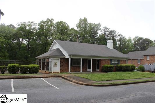 1458 Dover Road, Spartanburg, SC 29301