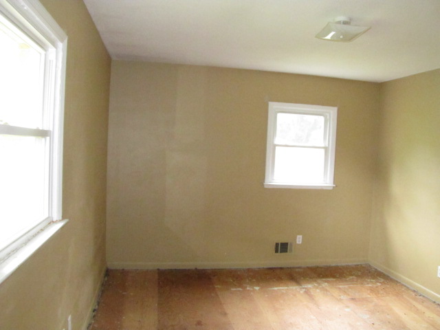 215 Crawford CirSpartanburg, SC, 29301Spartanburg County