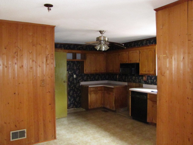 215 Crawford CirSpartanburg, SC, 29301Spartanburg County