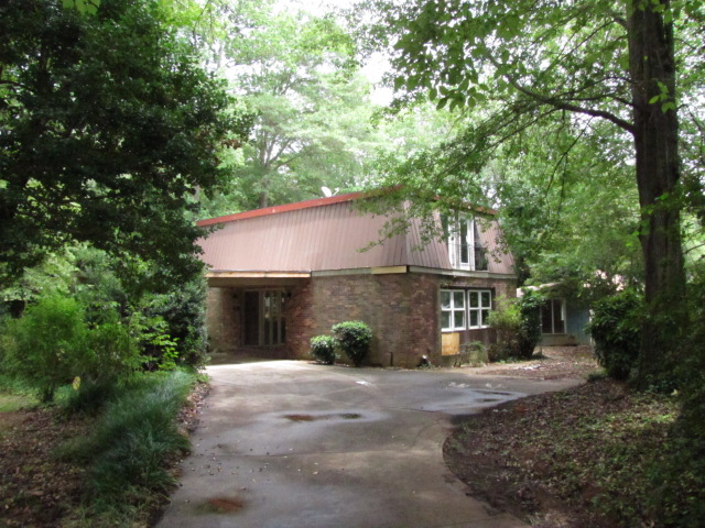 225 Holly DrSpartanburg, SC, 29301Spartanburg County