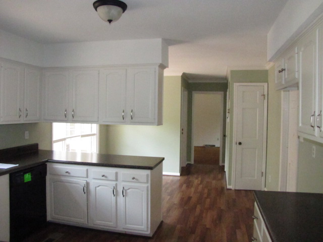 106 Runnymeade LnSpartanburg, SC, 29301Spartanburg County