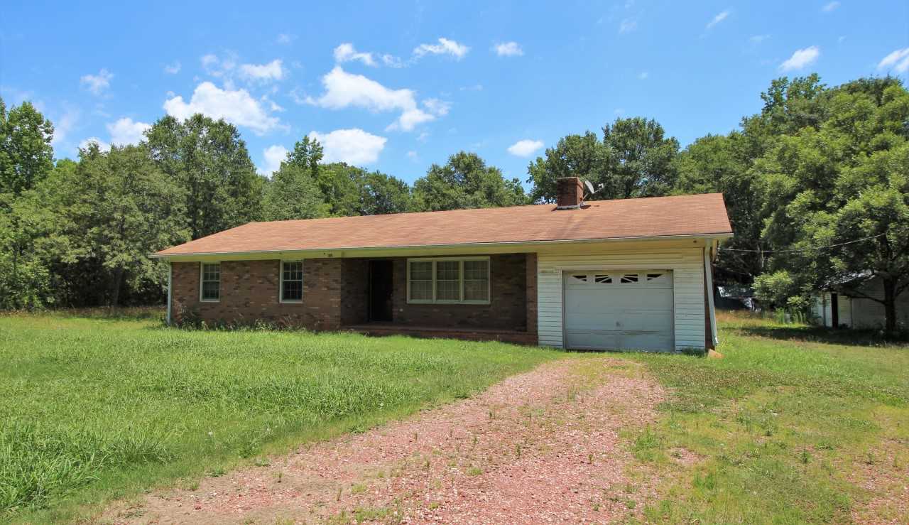 165 Huskey Ct, Spartanburg, SC 29303