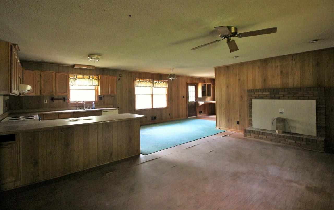 165 Huskey Ct, Spartanburg, SC 29303