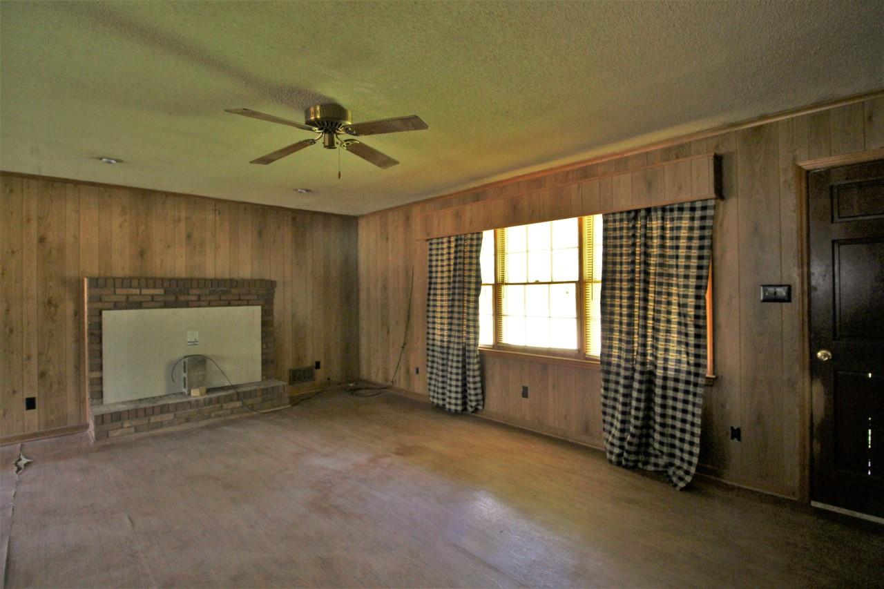 165 Huskey Ct, Spartanburg, SC 29303