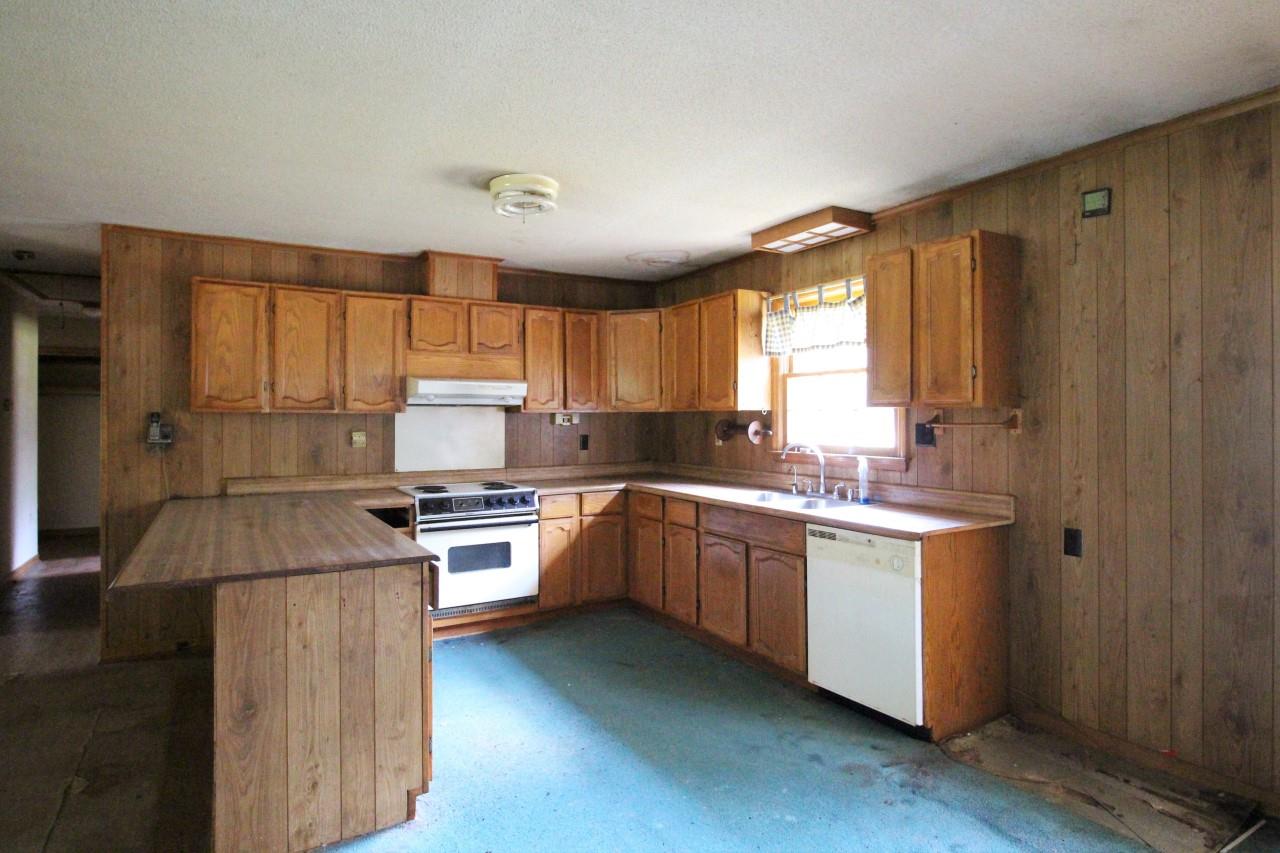 165 Huskey Ct, Spartanburg, SC 29303