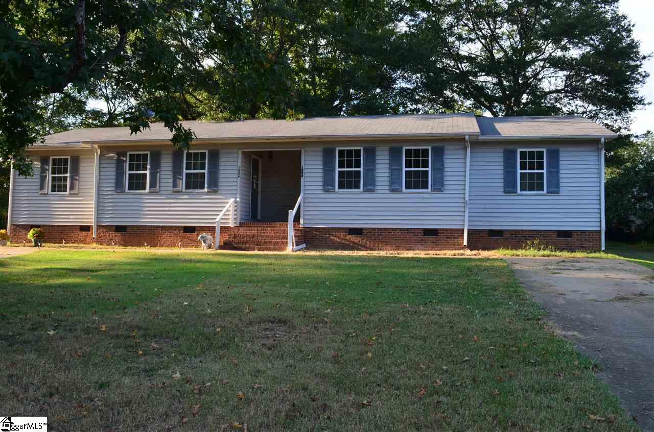 108 Colebrook Court, Boiling Springs, SC 29316