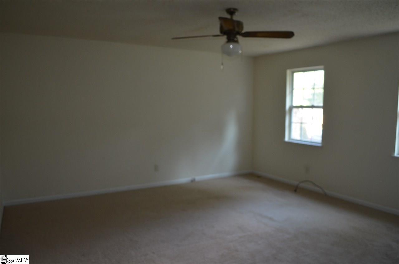 108 Colebrook Court, Boiling Springs, SC 29316