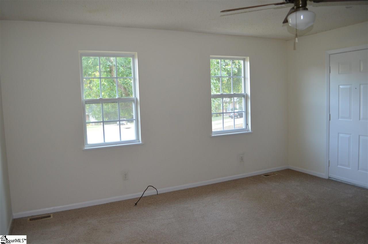 108 Colebrook Court, Boiling Springs, SC 29316