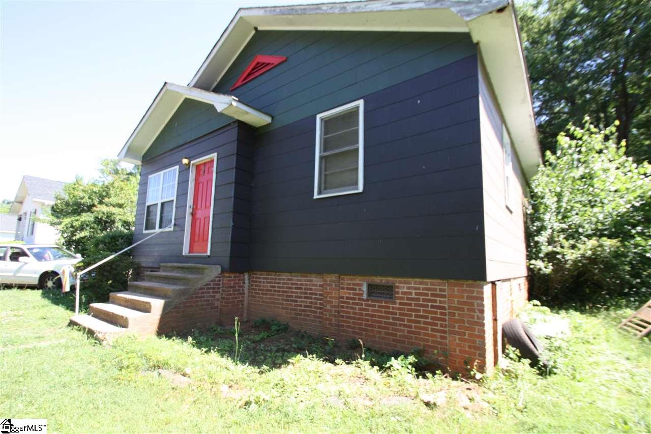 8231 3rd Street, Boiling Springs, SC 29316