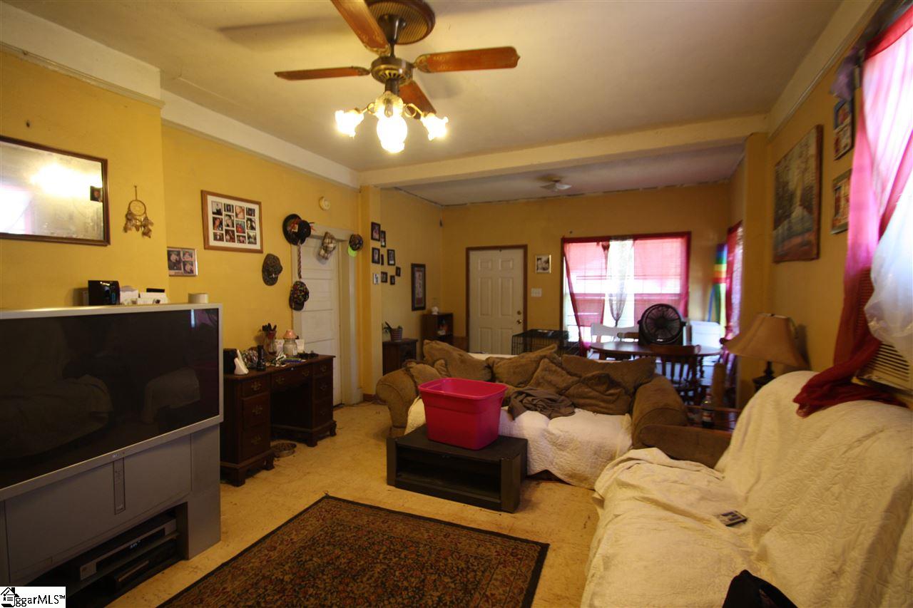 8231 3rd Street, Boiling Springs, SC 29316
