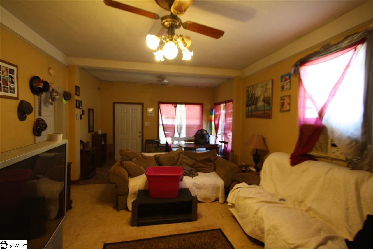 8231 3rd Street, Boiling Springs, SC 29316