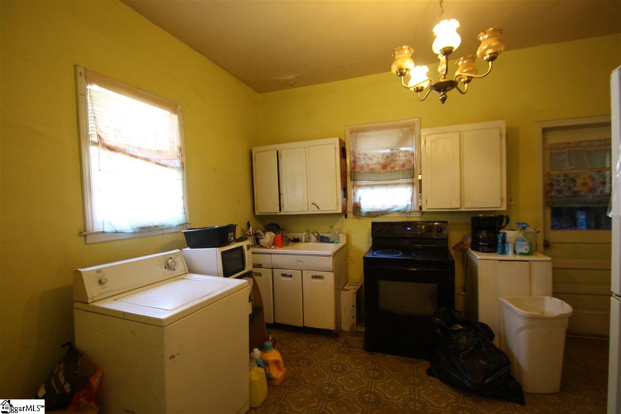 8231 3rd Street, Boiling Springs, SC 29316
