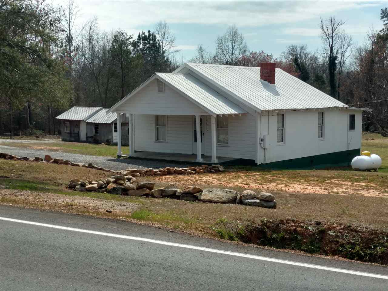 10615 New Cut Rd., Campobello, SC 29322