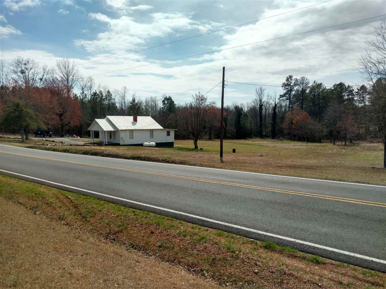 10615 New Cut Rd., Campobello, SC 29322