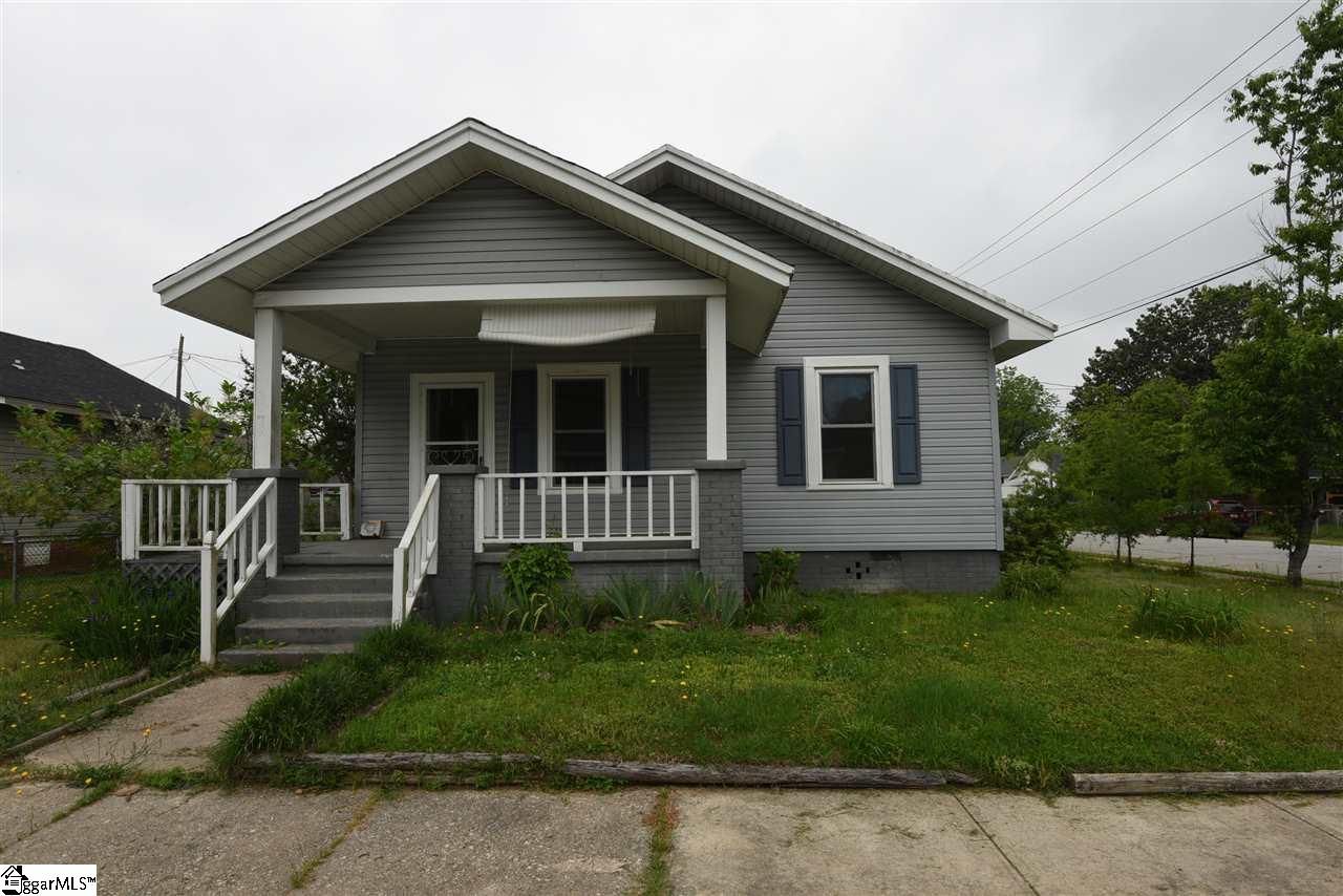 307 Gordon Street, Clinton, SC 29325