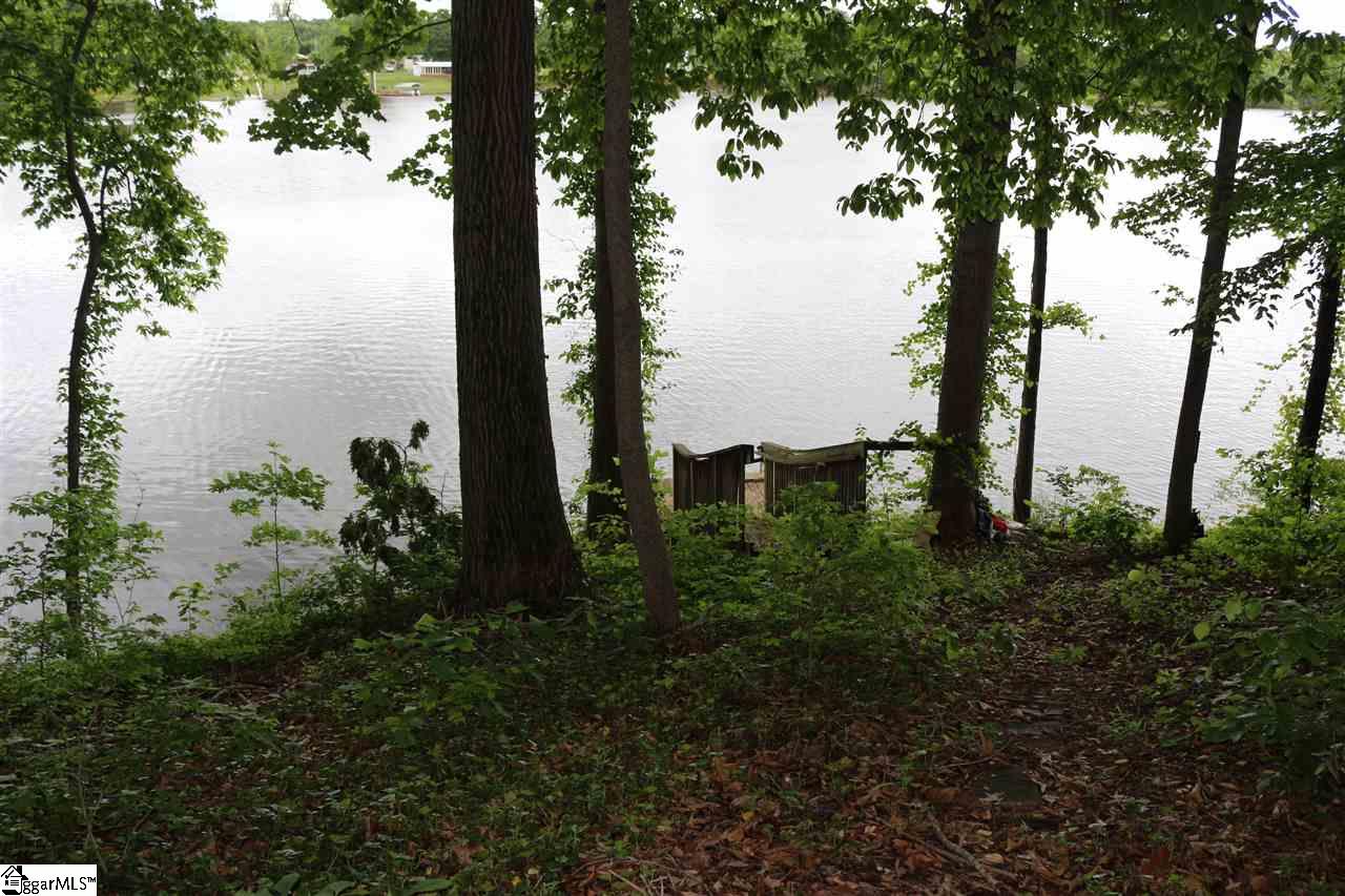 W Lakeview Drive, Duncan, SC 29334
