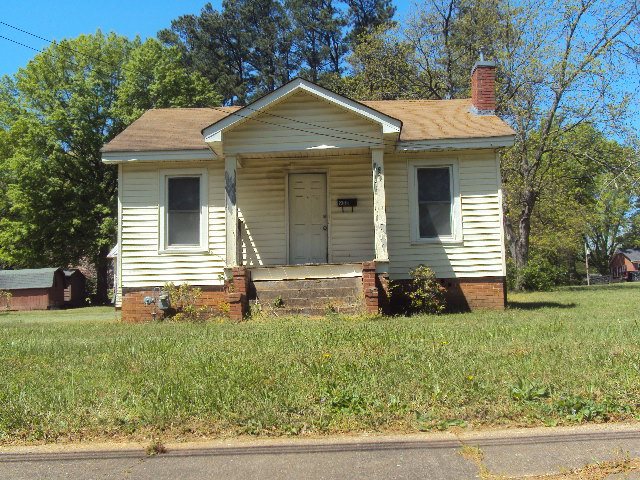 900 S Johnson Street, Gaffney, SC 29340