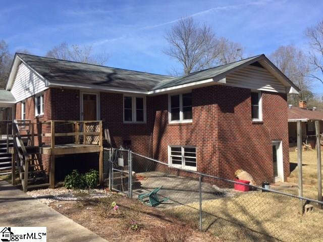 106 Oak Drive, Laurens, SC 29360