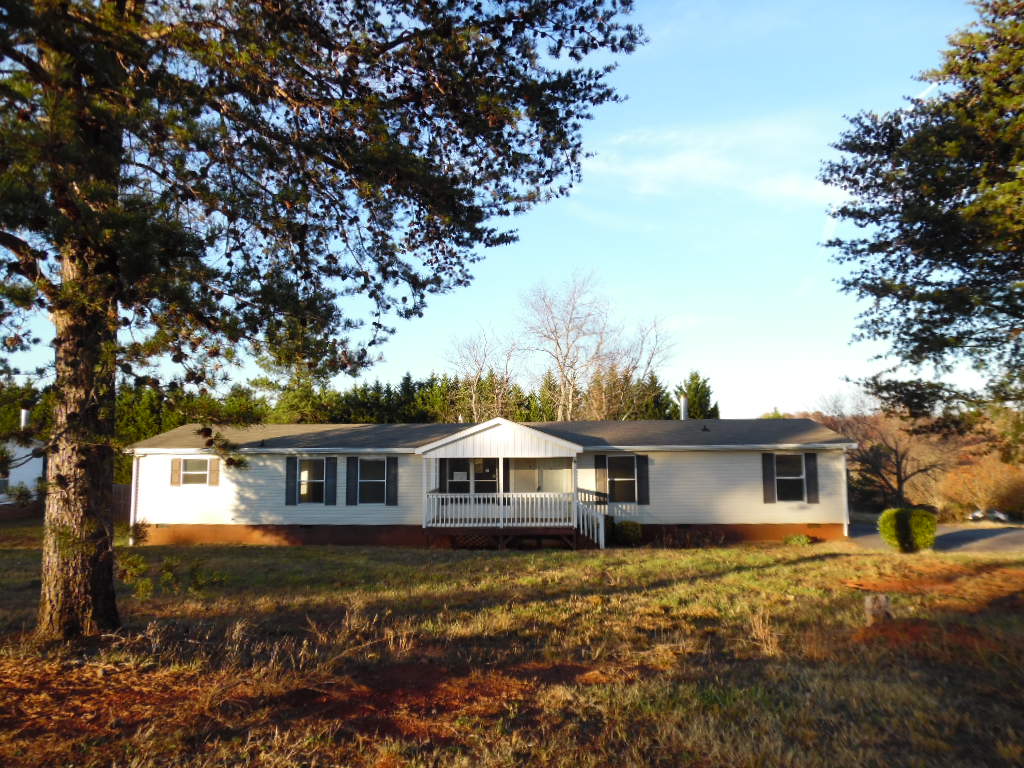 143 Dennis Hill DrWellford, SC, 29385Spartanburg County