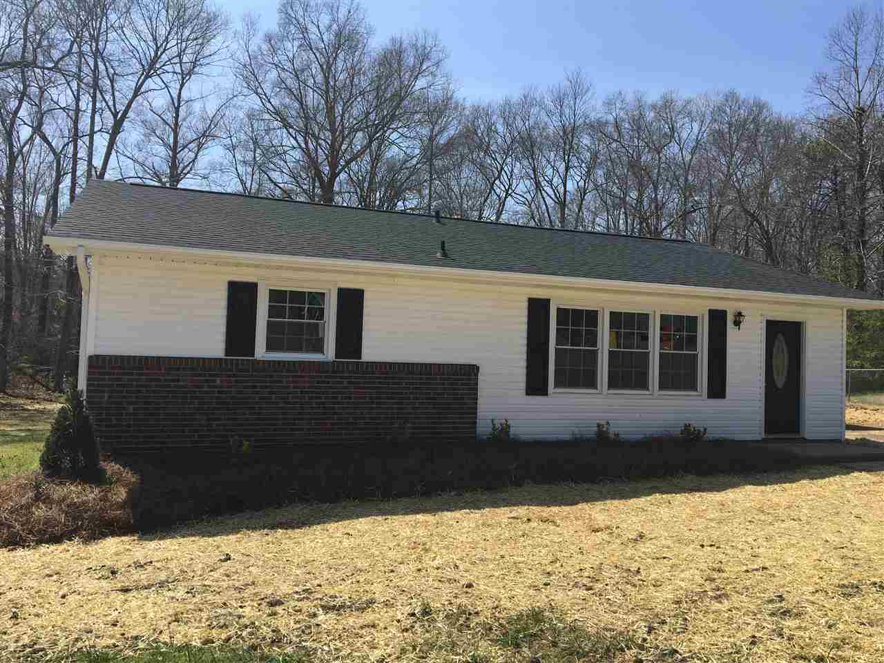 6 Northfield Ct, Wellford, SC 29385