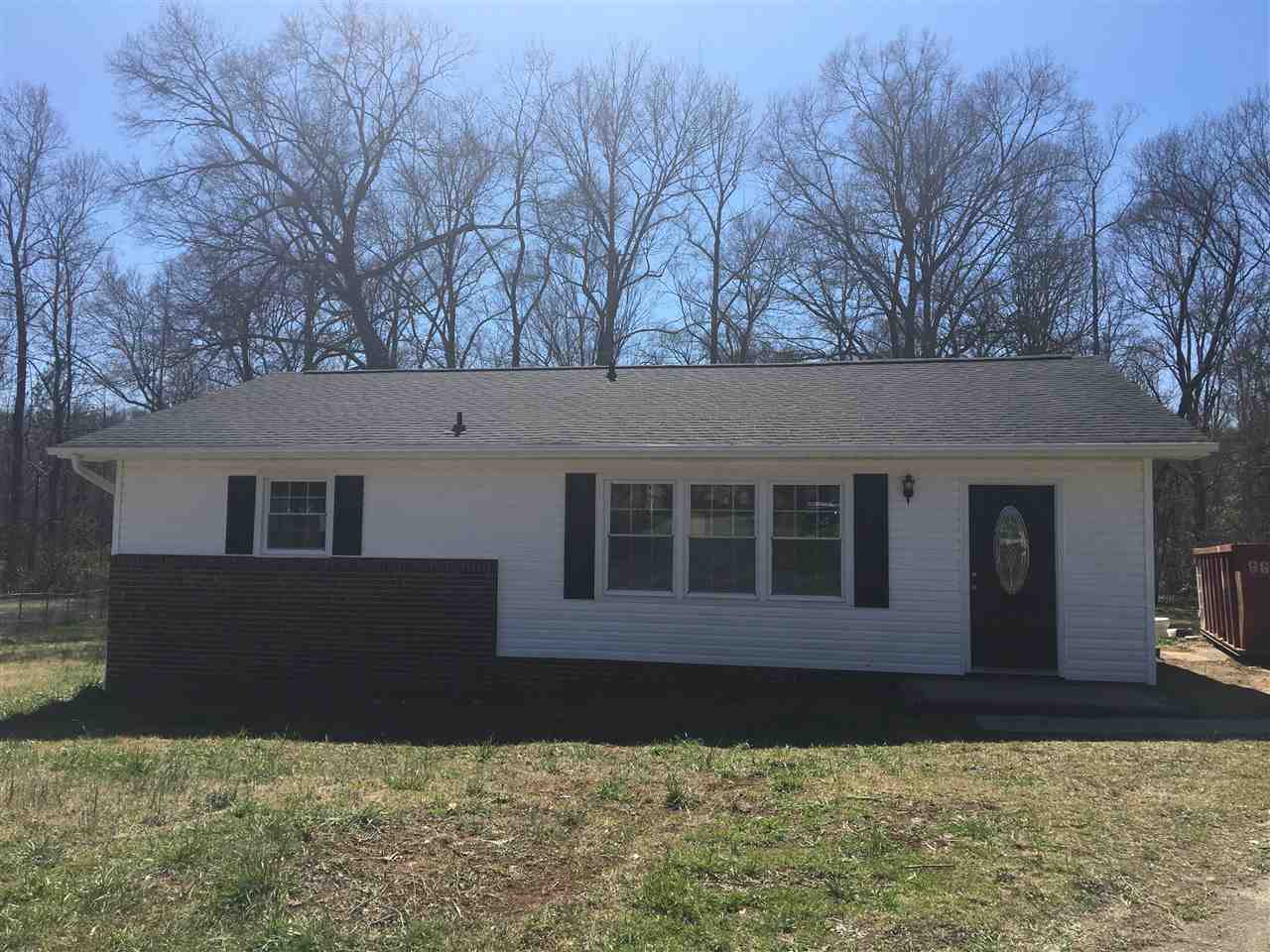 6 Northfield Ct, Wellford, SC 29385