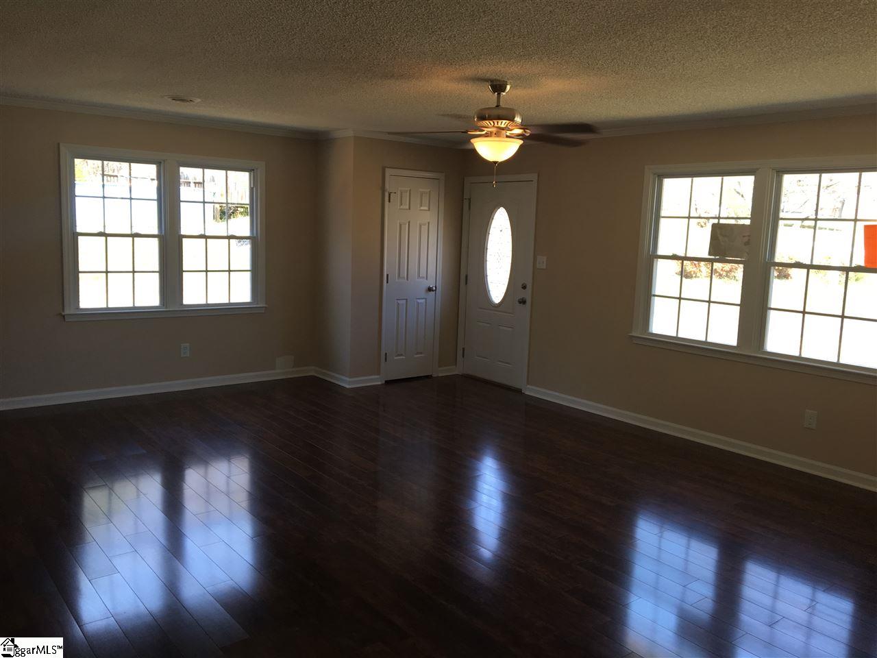 6 Northfield Court, Wellford, SC 29385