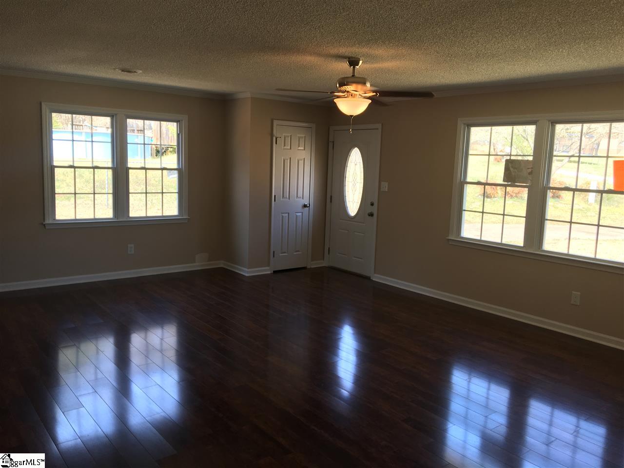 6 Northfield Court, Wellford, SC 29385