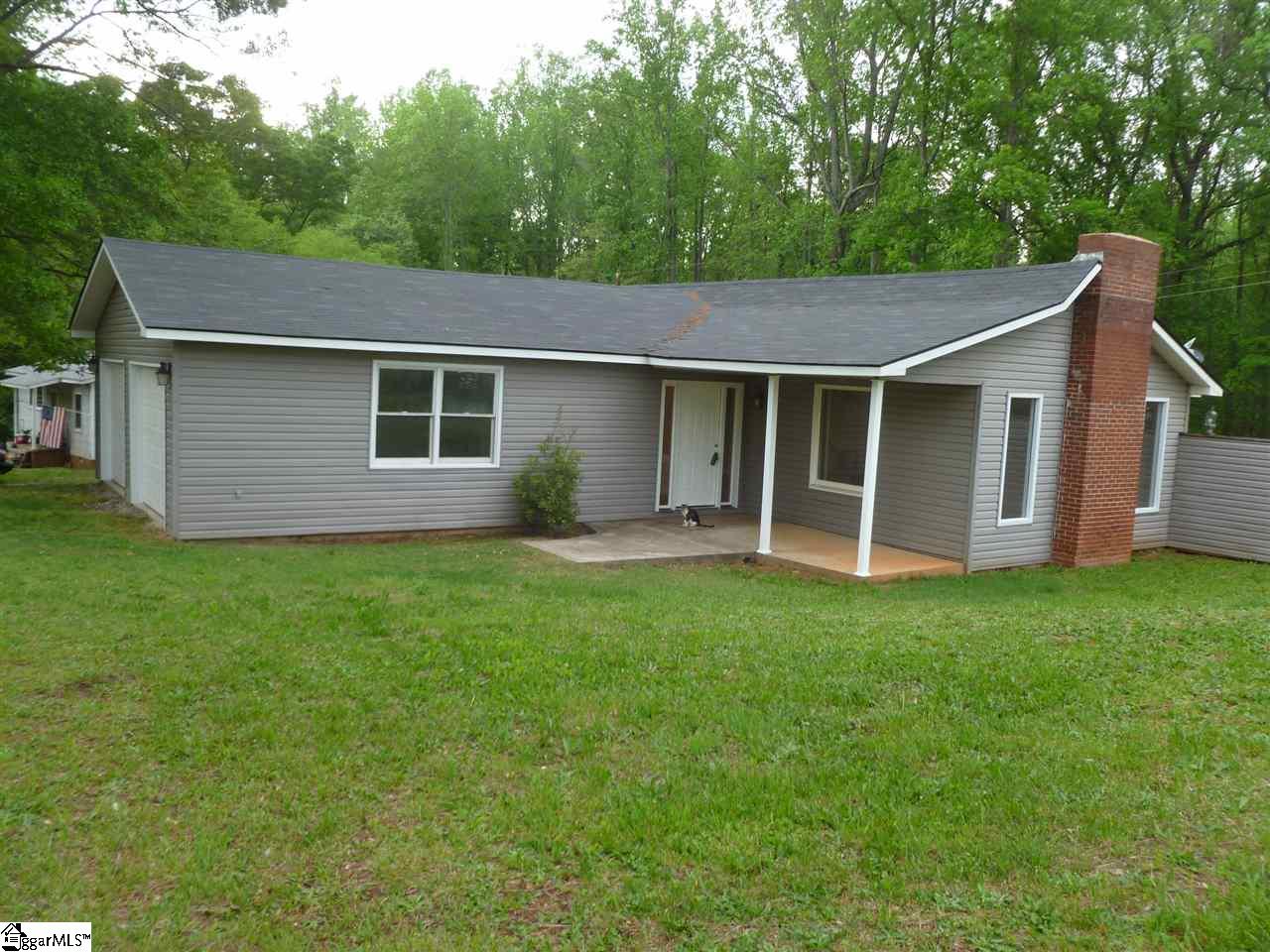 10422 Greenville Highway, Wellford, SC 29385