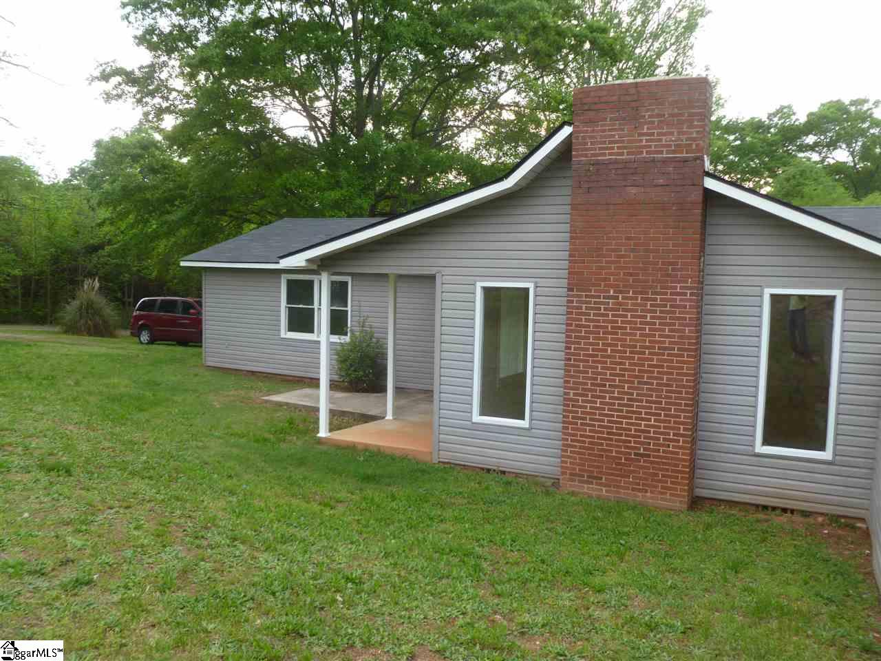 10422 Greenville Highway, Wellford, SC 29385
