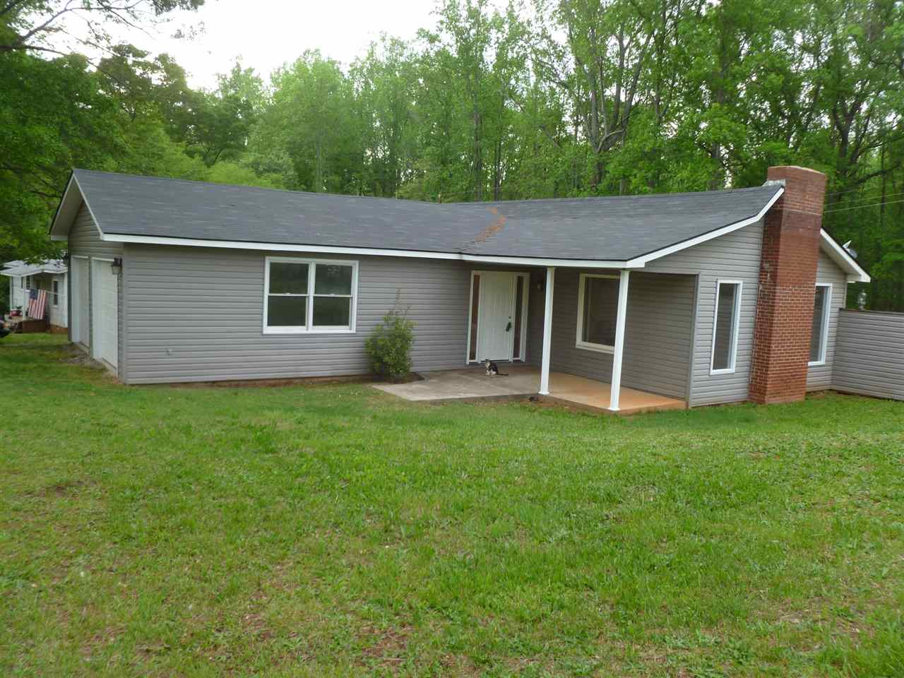 10422 Greenville Hwy, Wellford, SC 29385