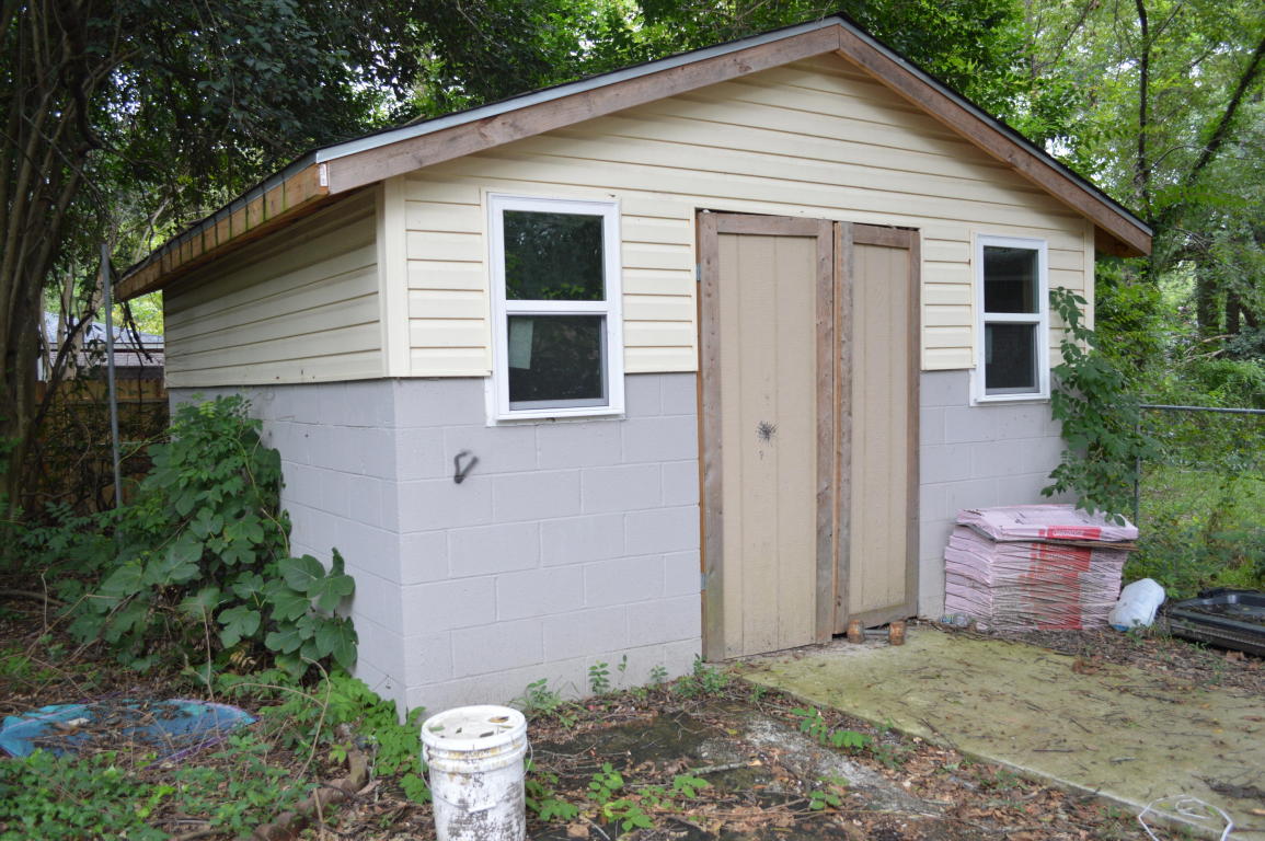 2637 Lilac Avenue, North Charleston, SC 29405