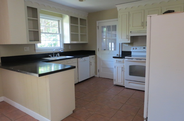 34 Heathwood DrCharleston, SC, 29407Charleston County