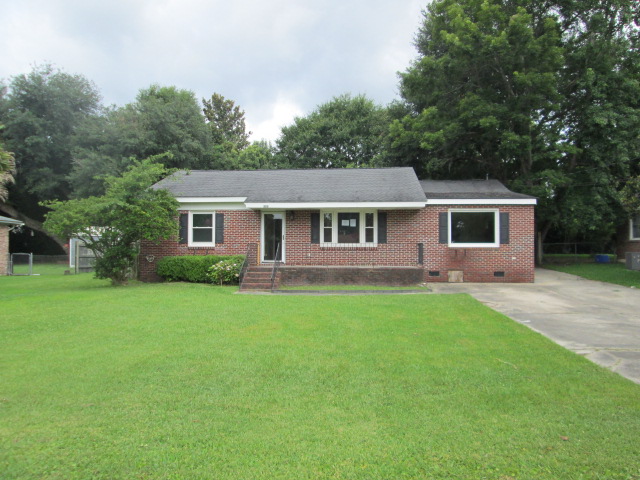 1010 E Recess RdHanahan, SC, 29410Berkeley County