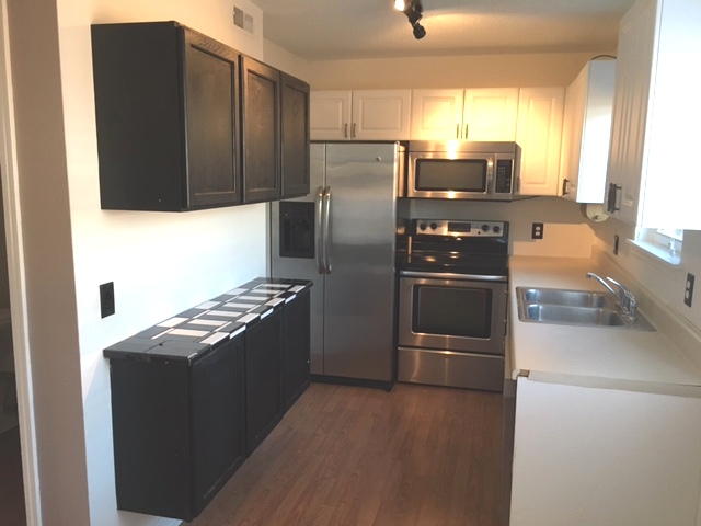415 Parkdale Drive 13-D, Charleston, SC 29414