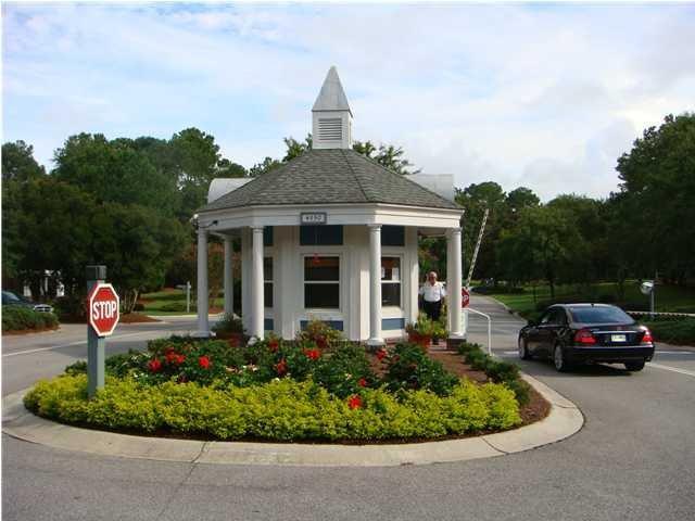 4143 Club Course Dr, North Charleston, SC 29420