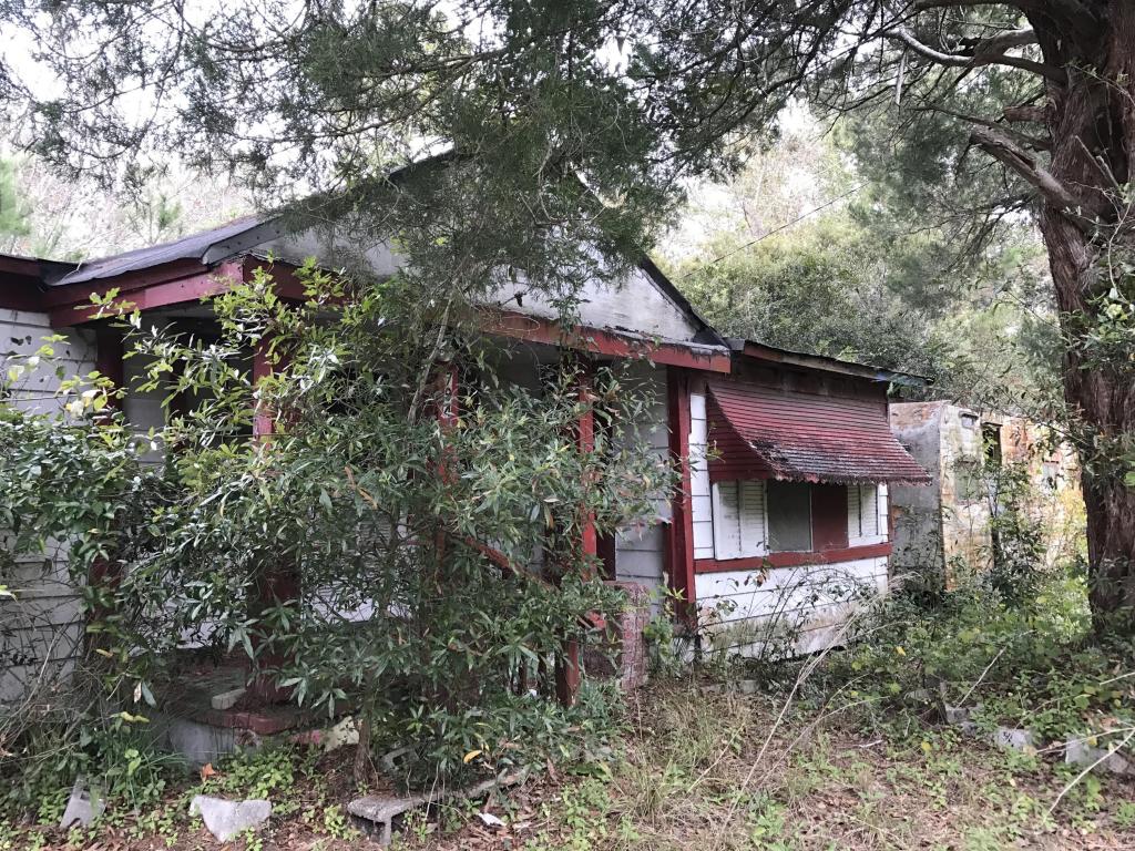 7944 Steamboat Landing Road, Edisto Island, SC 29438