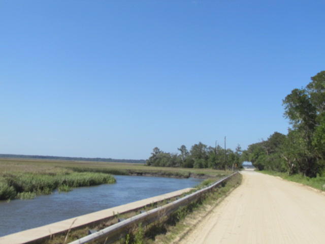 1864 Bligen Parker Ln, Edisto Island, SC 29438