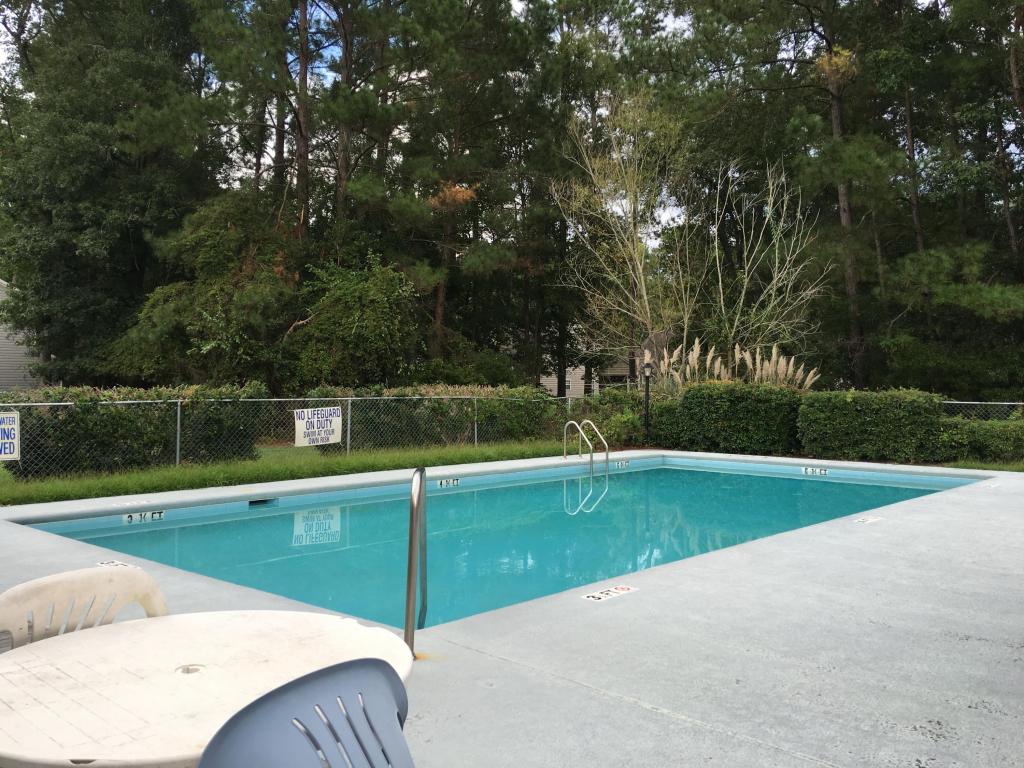 551 Travelers Boulevard, Summerville, SC 29485