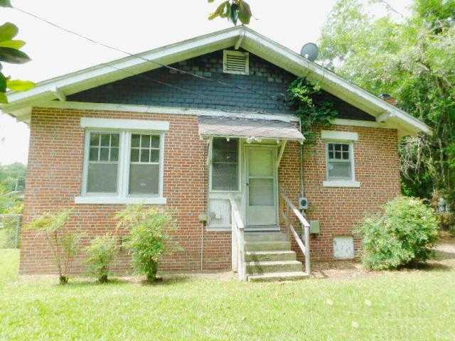 609 E HARRISON ST, Dillon, SC 29536