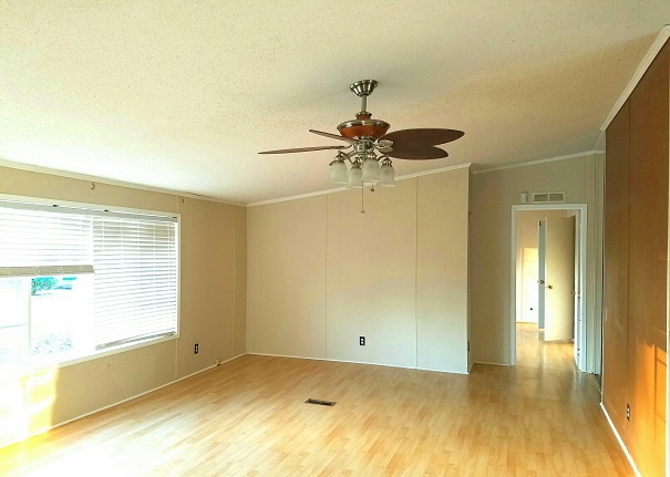 2447 Easy StreetEffingham, SC, 29541Florence County