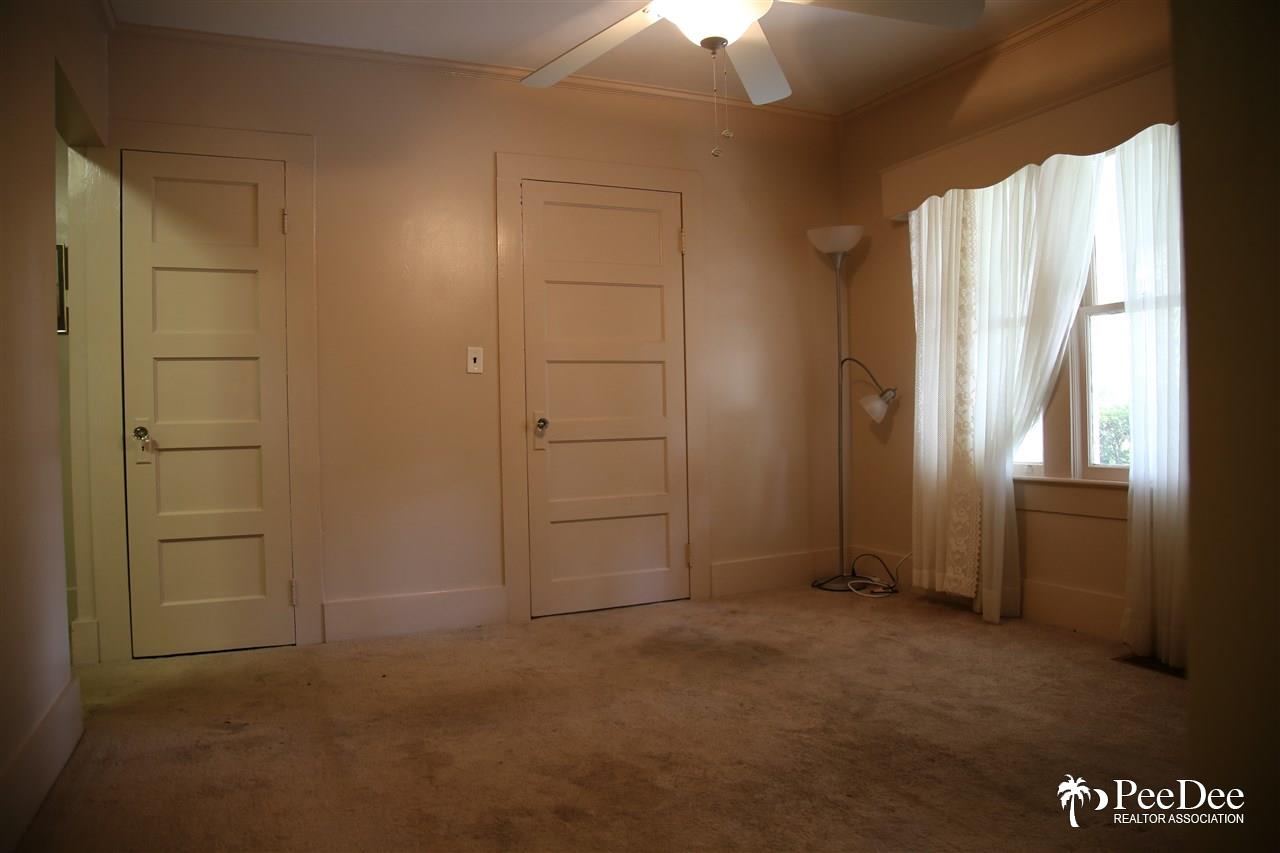 1409 W Carolina Ave, Hartsville, SC 29550