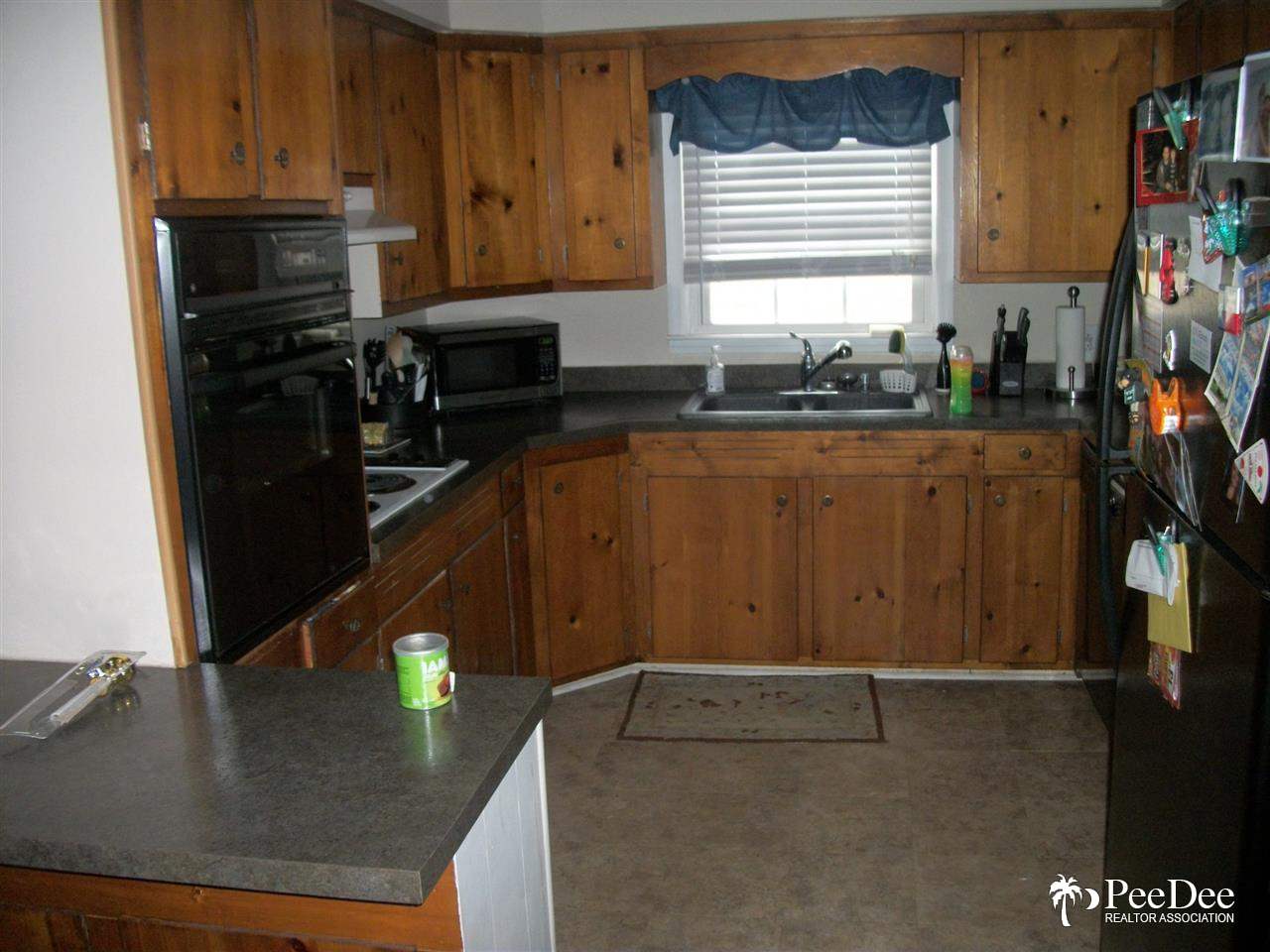 907 Allen Dr., Marion, SC 29571