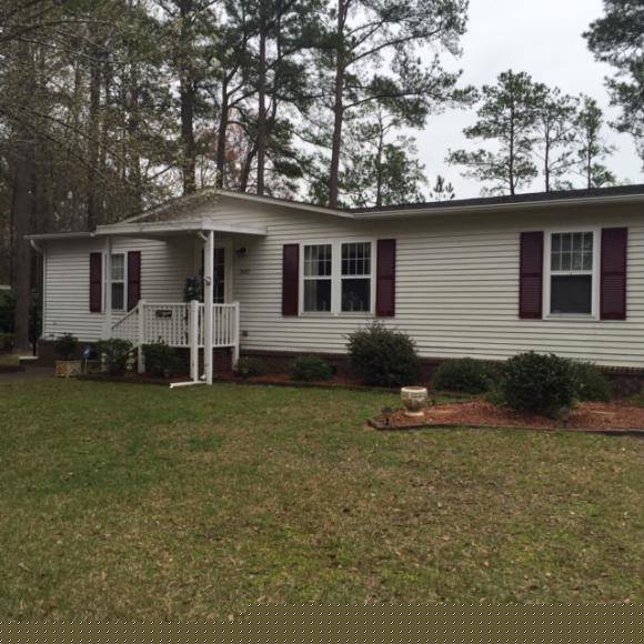 Jensen Mobile Home Park 3097 Palmetto DriveGarden City, SC 29576
