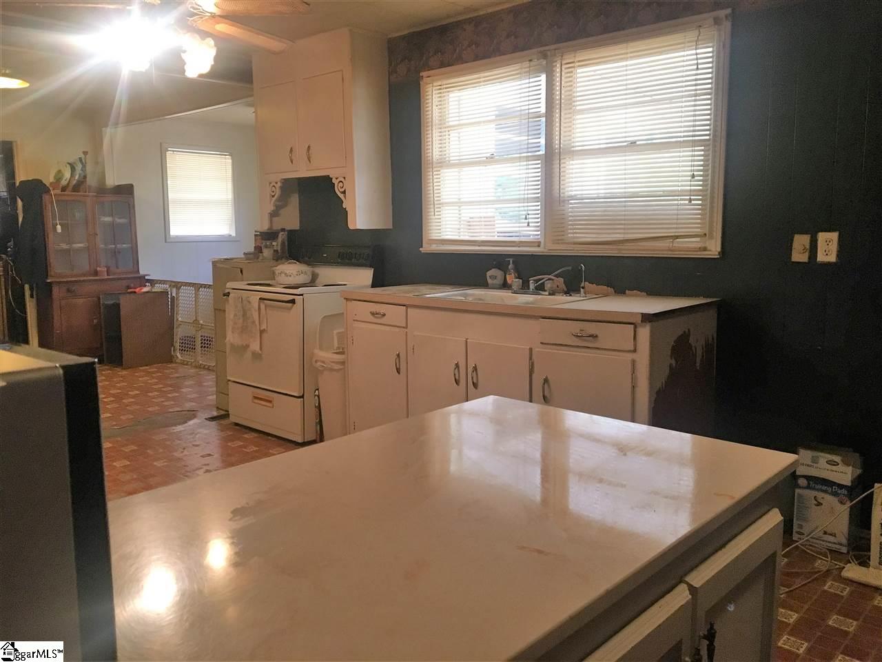 53 LONG FOREST Drive, Greenville, SC 29617