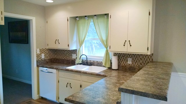 202 Hodge St, Abbeville, SC 29620