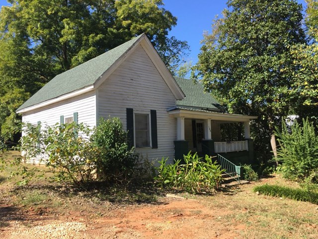 106 Secession Ave, Abbeville, SC 29620